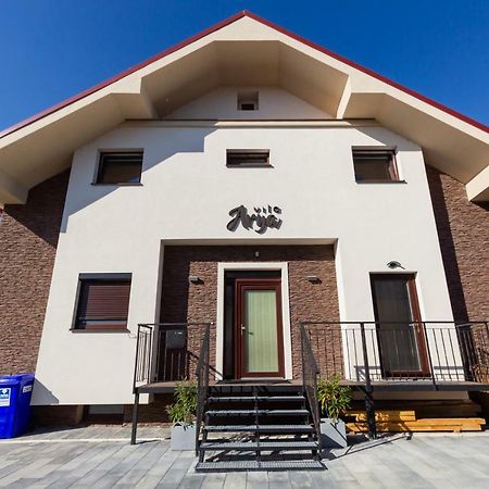 Arya vila Piest'any Dış mekan fotoğraf